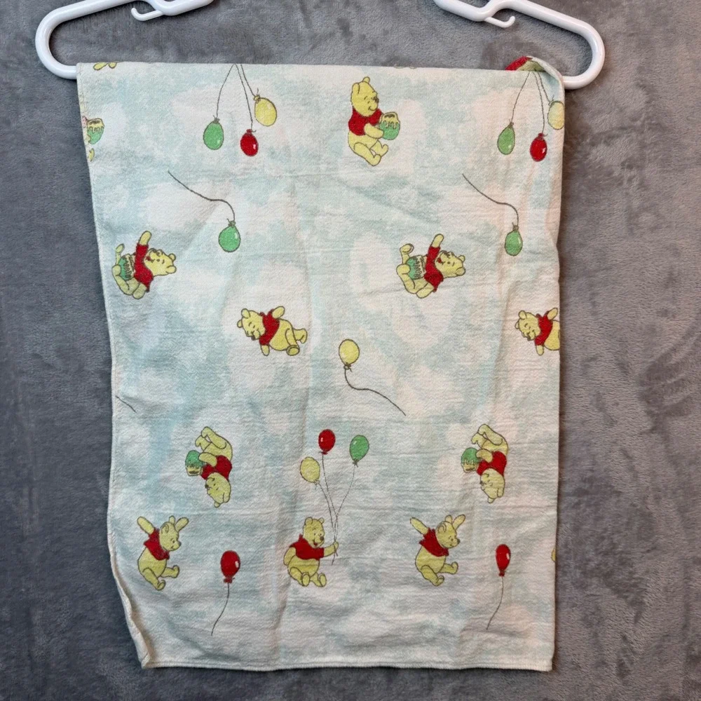 Vtge Disney Winnie the Pooh Baby Blanket Blue Balloons Honey Pot 26x31‎ Flannel